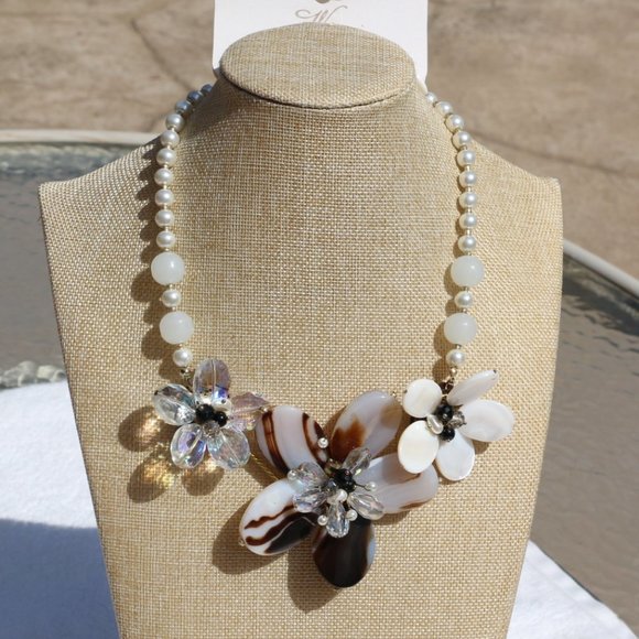 Large Agate Pearl & Mother of Pearl Flower Necklace Earring Set Chunky Handmade - Picture 6 of 6